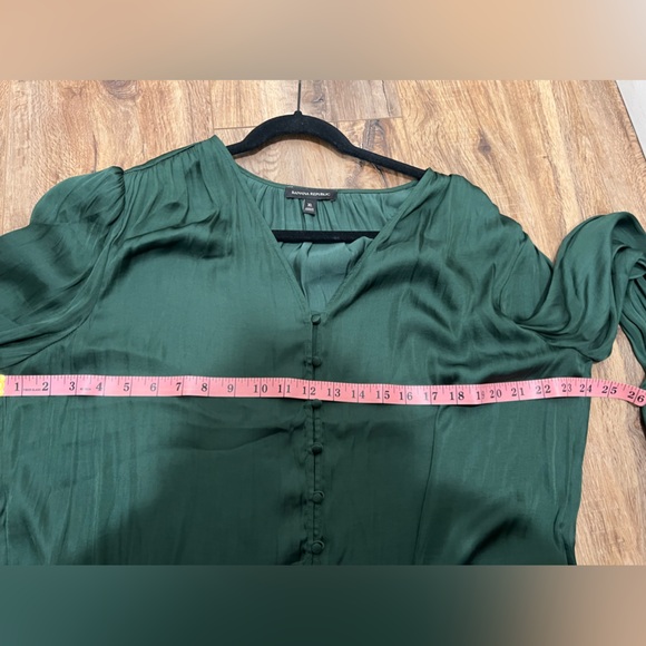 Banana Republic Green Blouse - Picture 8 of 8